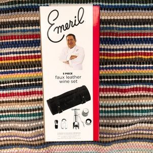 Emeril 5-piece 🍷 wine gift set in carrying case